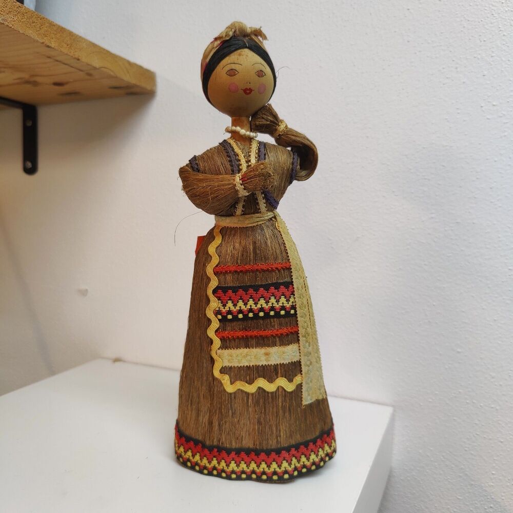Vintage 1980s Belarusian Straw Doll "Moldovanka" – Soviet USSR Folk Art With Tag